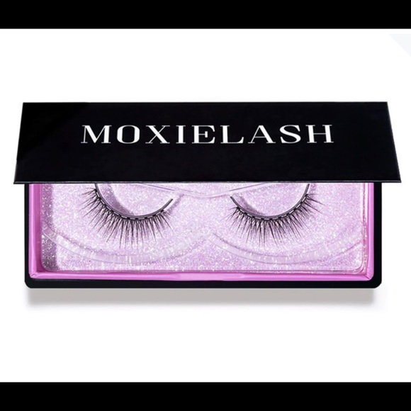 Brand new Bundle of 2 Moxie Lashes magnetic eyelashes - Picture 2 of 4